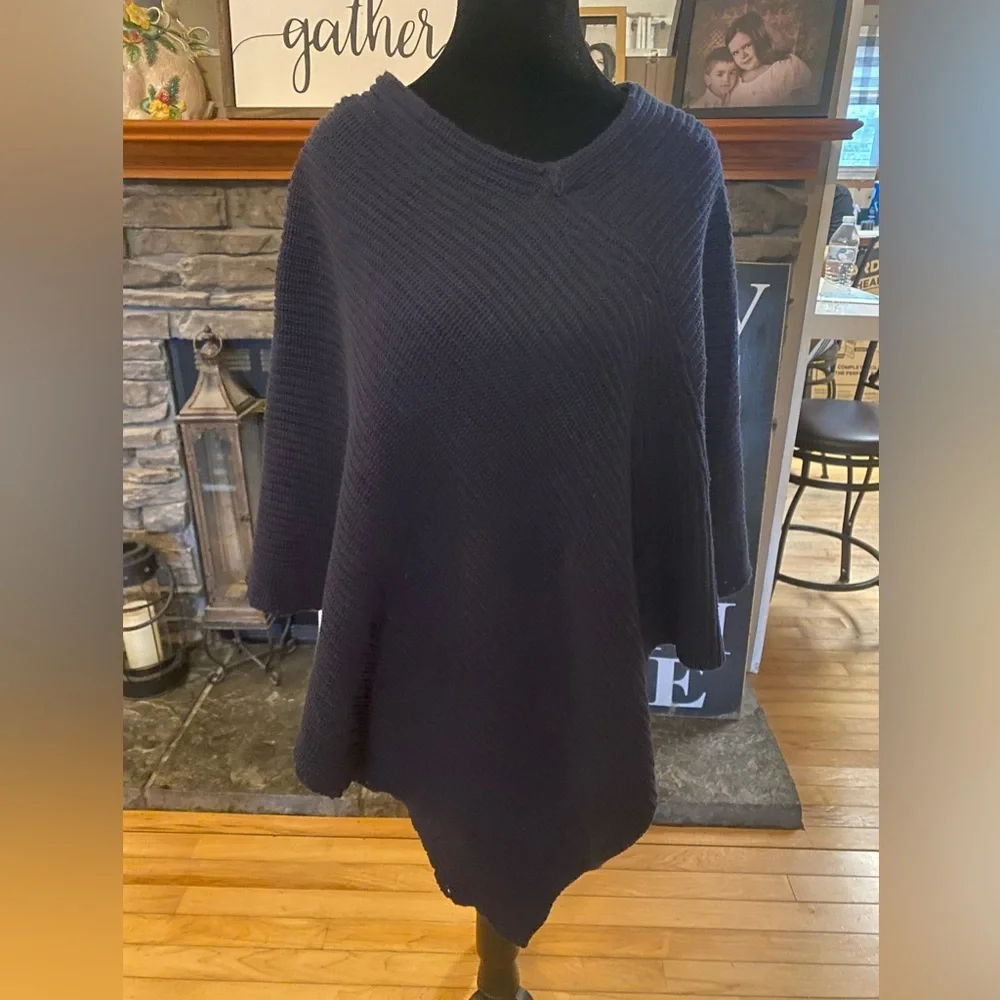 Chico's Navy V‑Neck Knit Poncho NWT